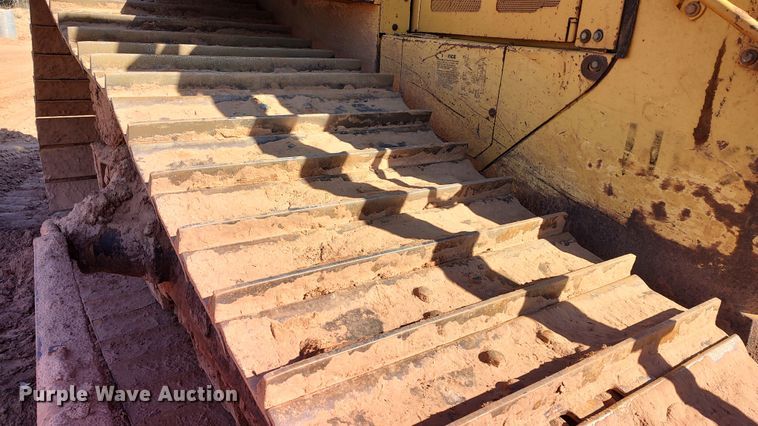 image for item LA9313 2004 Caterpillar D6R LGP Series II  dozer