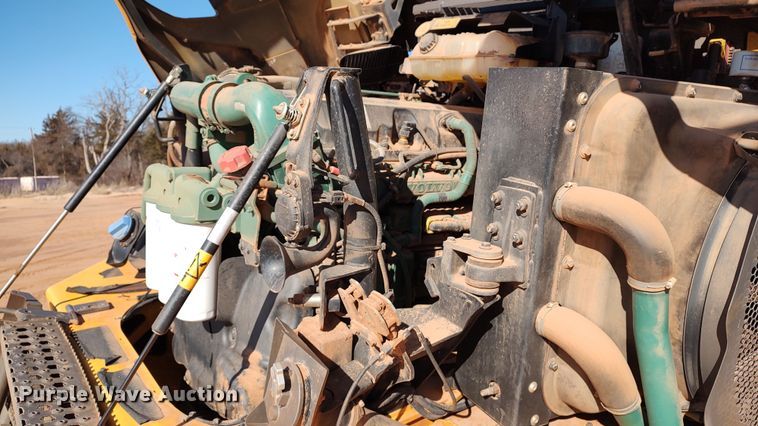 image for item LA9314 2016 Volvo A25G  haul truck