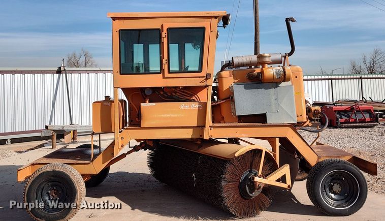 image for item LA9320 Broce  broom