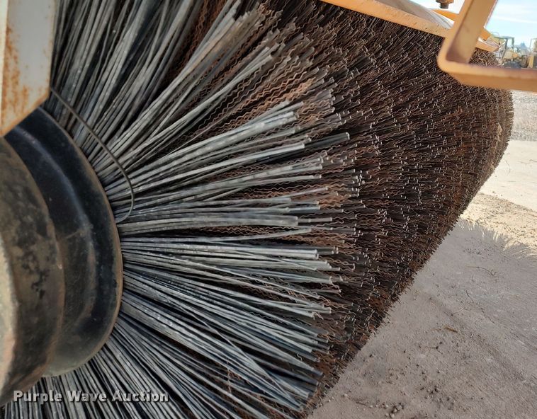 image for item LA9320 Broce  broom