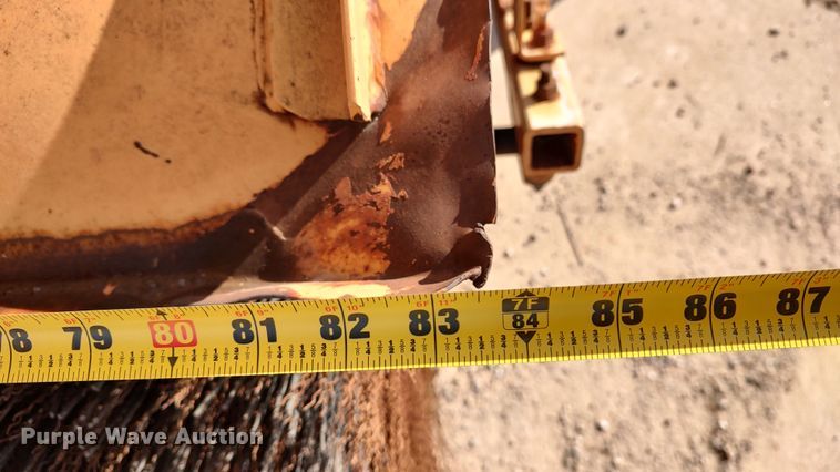 image for item LA9320 Broce  broom