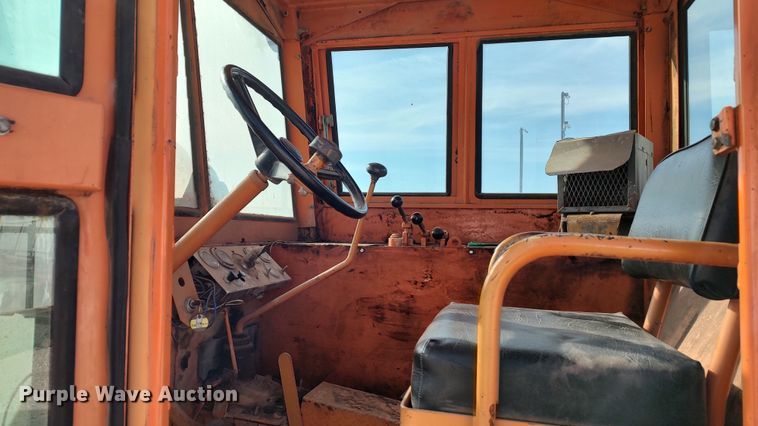 image for item LA9320 Broce  broom