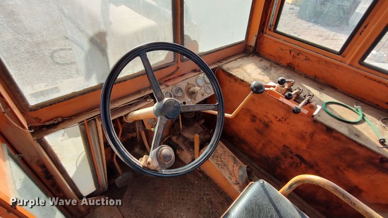 image for item LA9320 Broce  broom