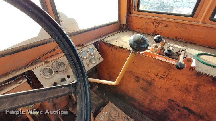 image for item LA9320 Broce  broom