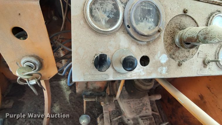 image for item LA9320 Broce  broom