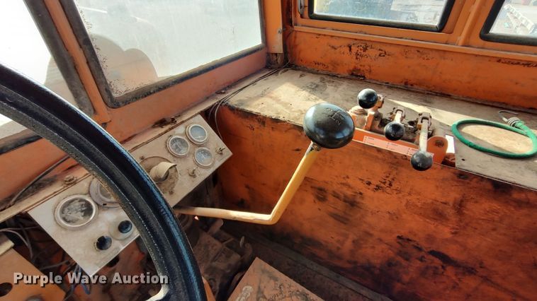 image for item LA9320 Broce  broom