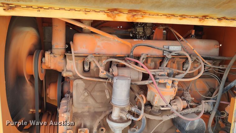 image for item LA9320 Broce  broom