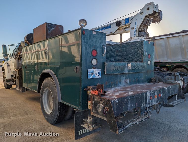 image for item LK9464 2004 Ford F650 Super Duty  utility / service truck