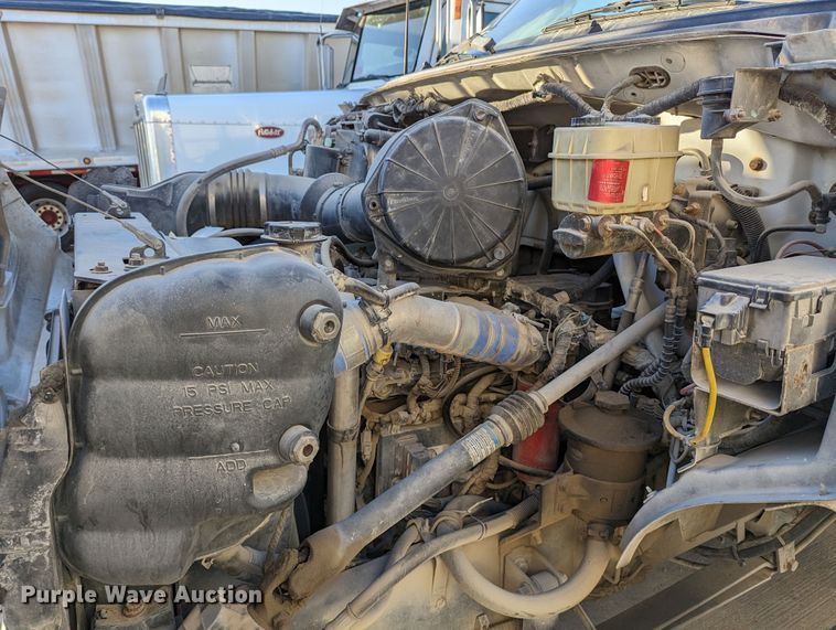 image for item LK9464 2004 Ford F650 Super Duty  utility / service truck