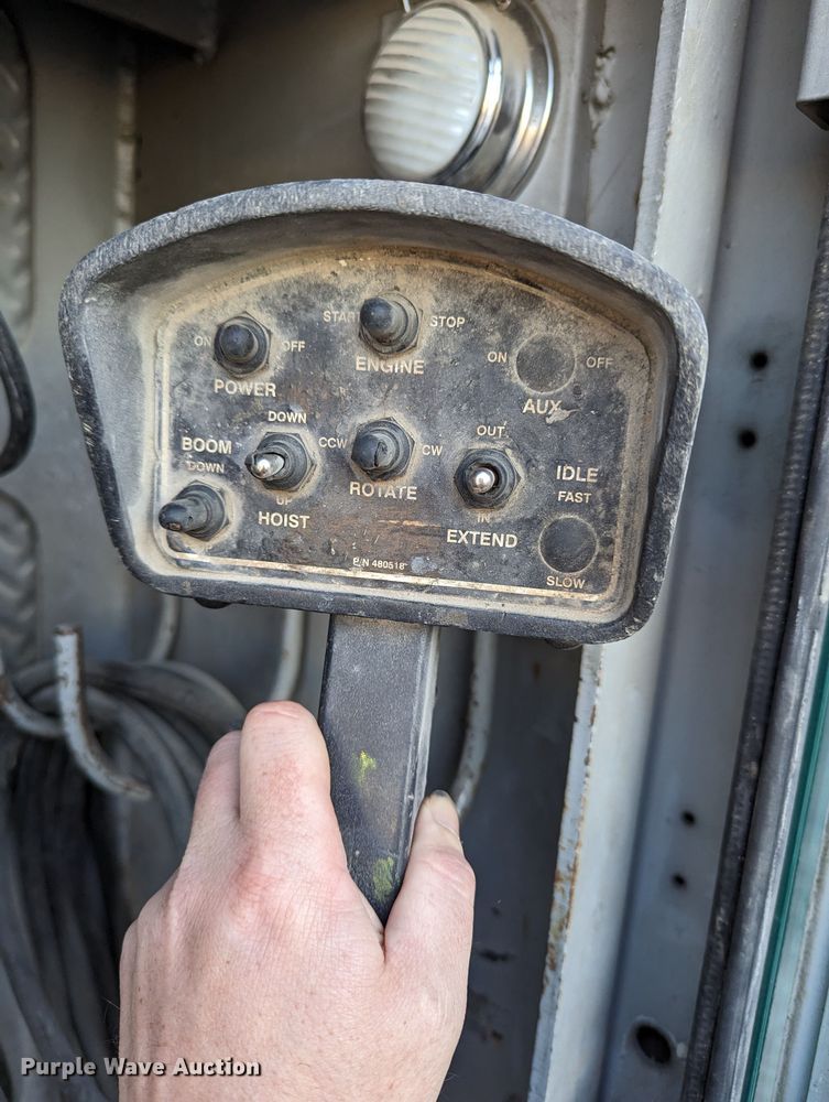 image for item LK9464 2004 Ford F650 Super Duty  utility / service truck