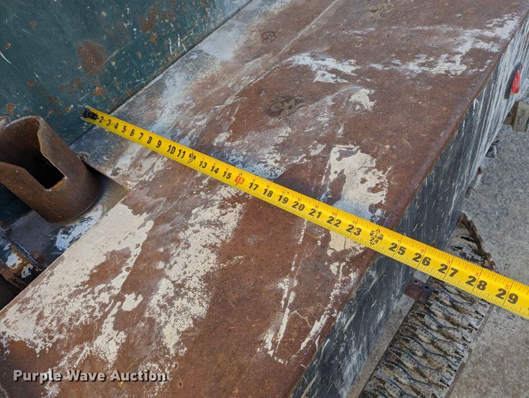 image for item LK9464 2004 Ford F650 Super Duty  utility / service truck