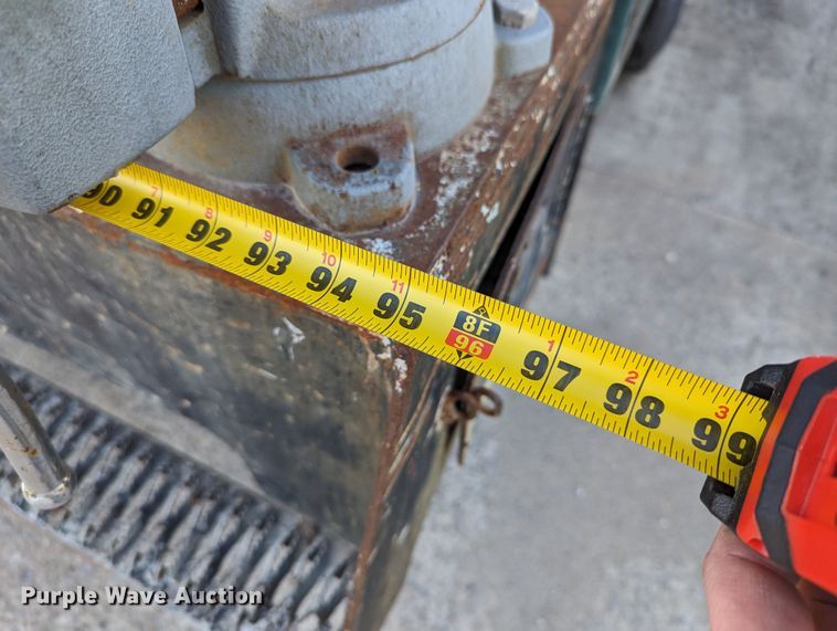 image for item LK9464 2004 Ford F650 Super Duty  utility / service truck