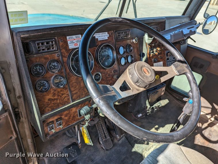 image for item LK9465 2000 Kenworth W900B  dump truck