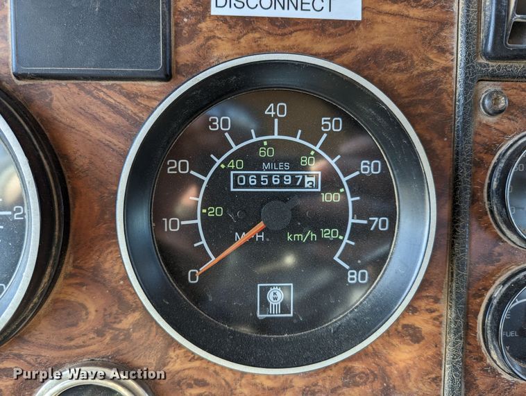 image for item LK9465 2000 Kenworth W900B  dump truck