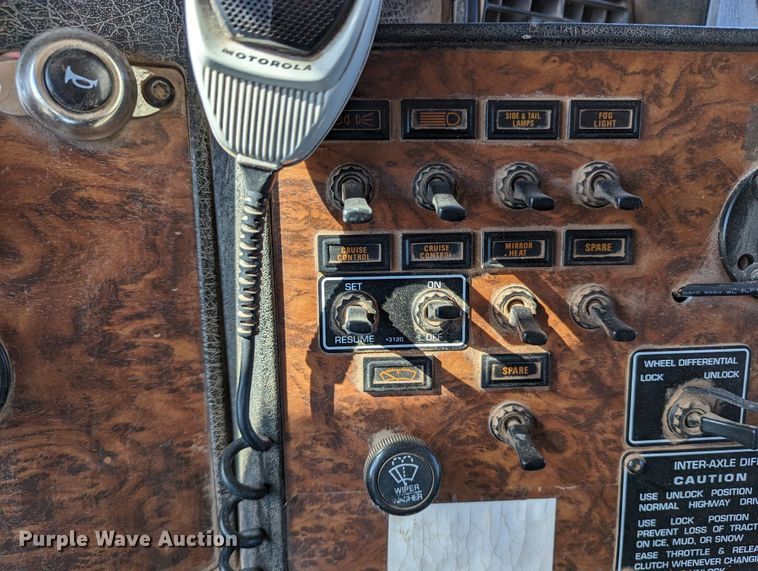 image for item LK9465 2000 Kenworth W900B  dump truck