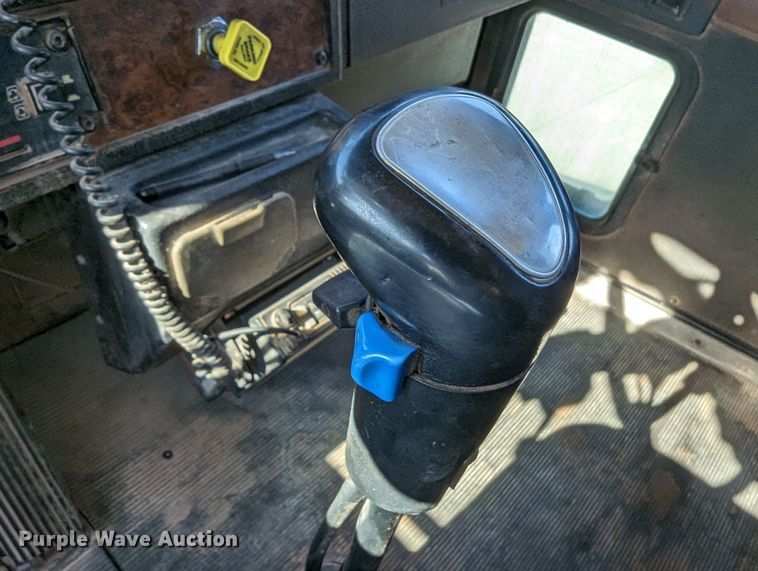 image for item LK9465 2000 Kenworth W900B  dump truck