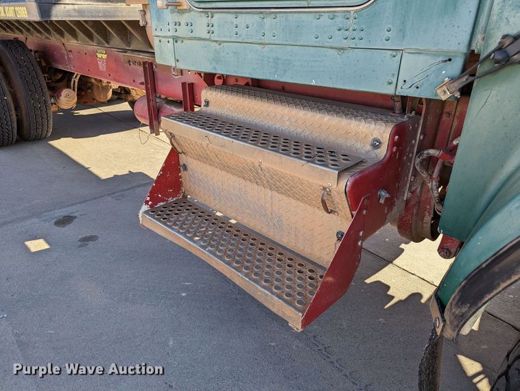 image for item LK9465 2000 Kenworth W900B  dump truck