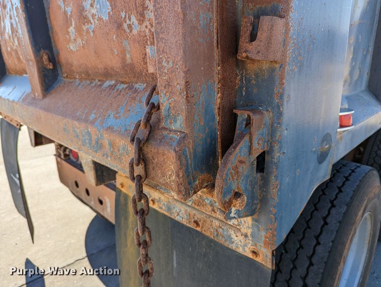 image for item LK9465 2000 Kenworth W900B  dump truck