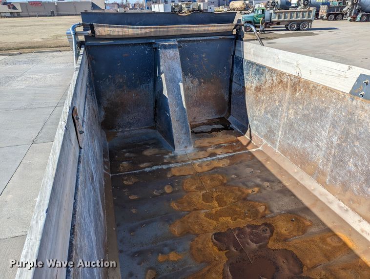 image for item LK9465 2000 Kenworth W900B  dump truck