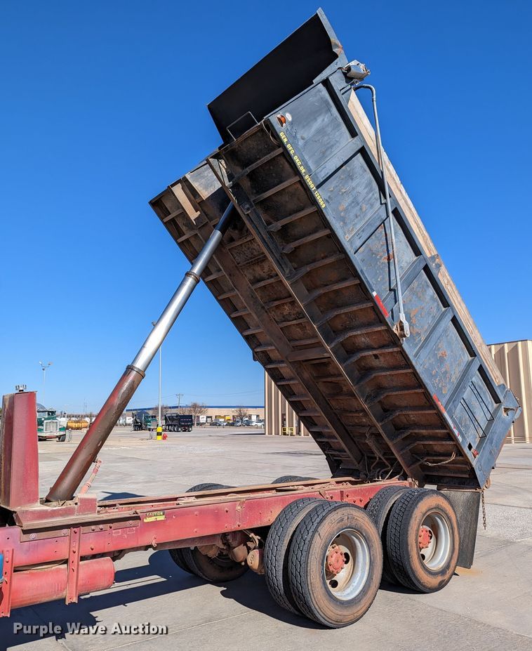 image for item LK9465 2000 Kenworth W900B  dump truck