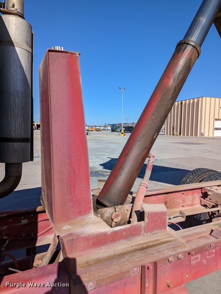 image for item LK9465 2000 Kenworth W900B  dump truck