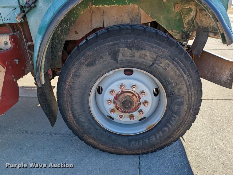 image for item LK9465 2000 Kenworth W900B  dump truck