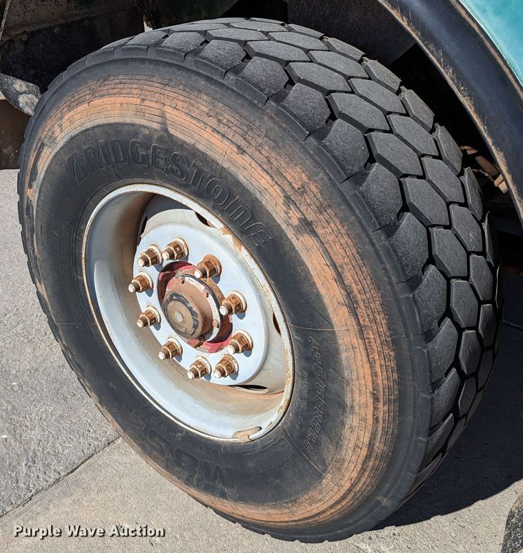 image for item LK9465 2000 Kenworth W900B  dump truck