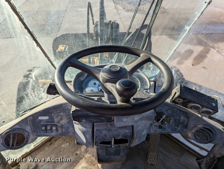 image for item LK9469 2006 Caterpillar 930G  wheel loader