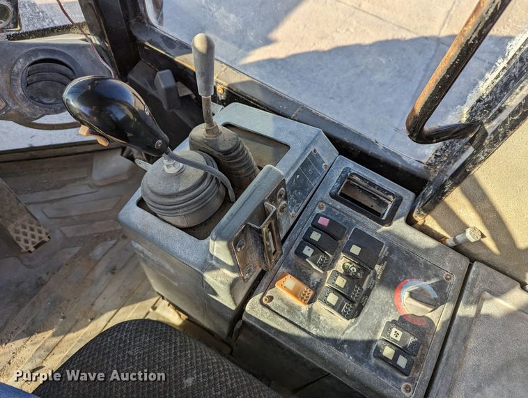 image for item LK9469 2006 Caterpillar 930G  wheel loader