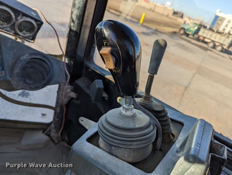 image for item LK9469 2006 Caterpillar 930G  wheel loader