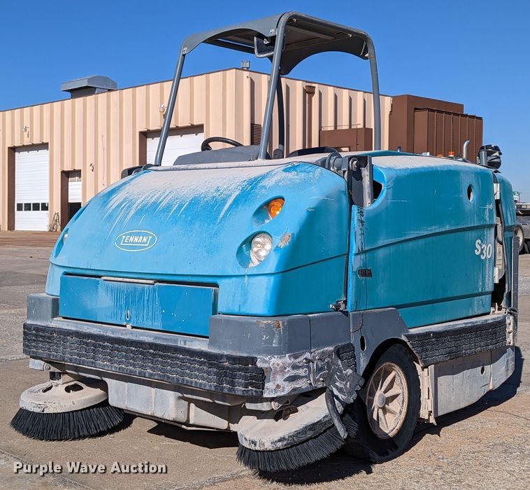 image for item LK9473 Tennant S30  sweeper