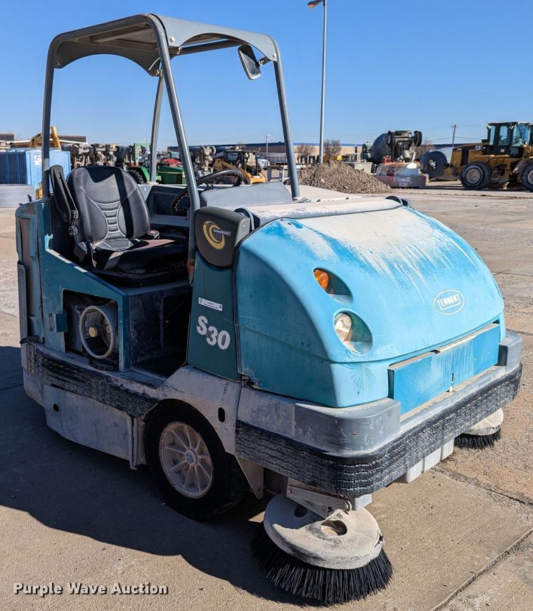 image for item LK9473 Tennant S30  sweeper