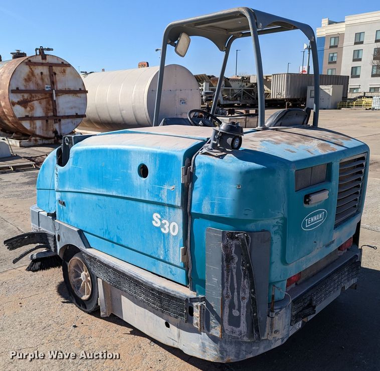 image for item LK9473 Tennant S30  sweeper