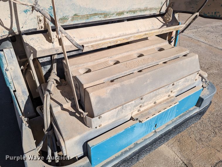 image for item LK9473 Tennant S30  sweeper