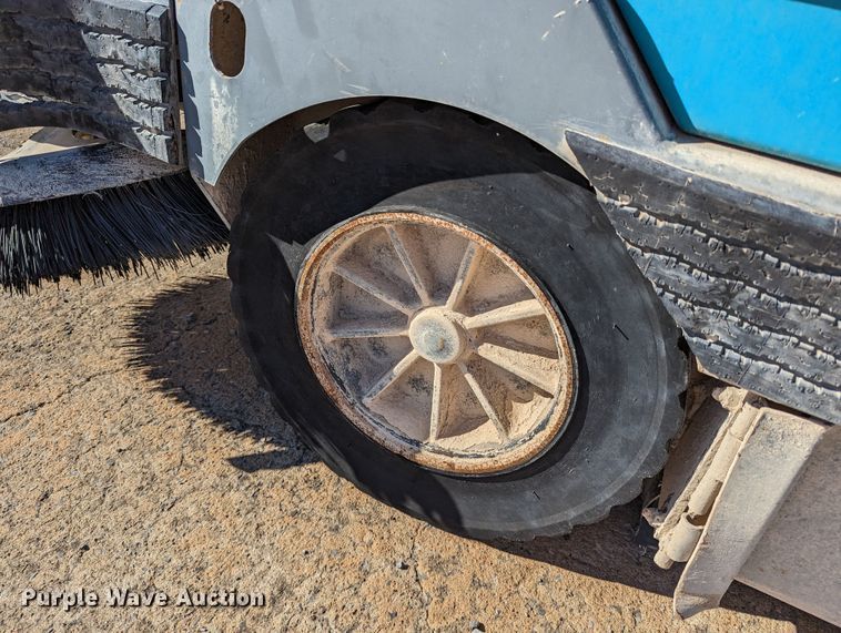 image for item LK9473 Tennant S30  sweeper