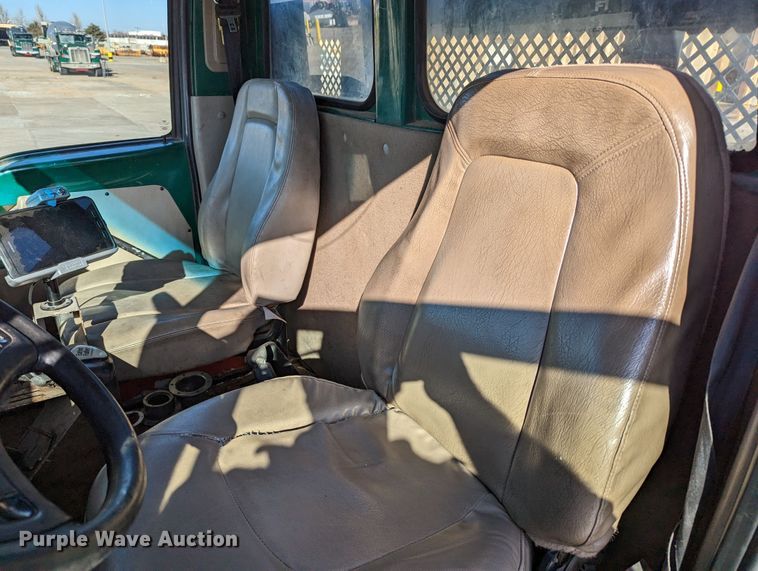 image for item LK9475 2002 Sterling L-Line  flatbed truck