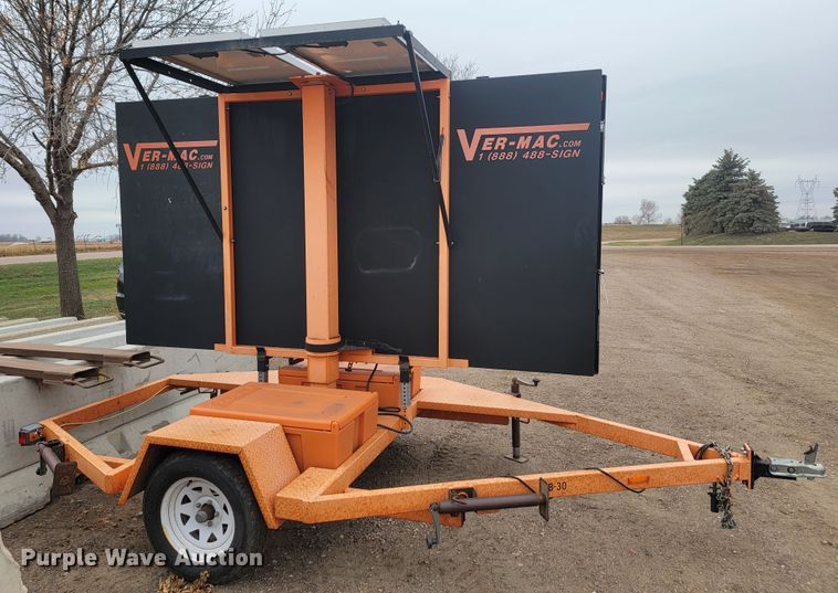 image for item LL9690 2007 Ver-Mac  message board trailer