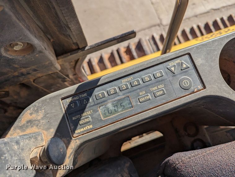 image for item LP9204 2015 Komatsu PC290LC-11  excavator