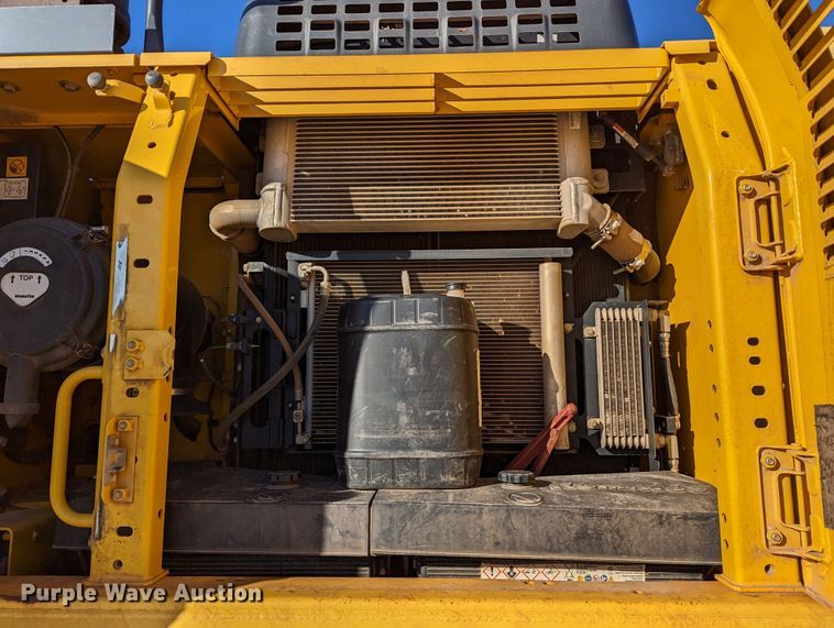 image for item LP9204 2015 Komatsu PC290LC-11  excavator