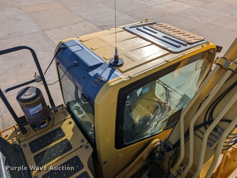 image for item LP9204 2015 Komatsu PC290LC-11  excavator