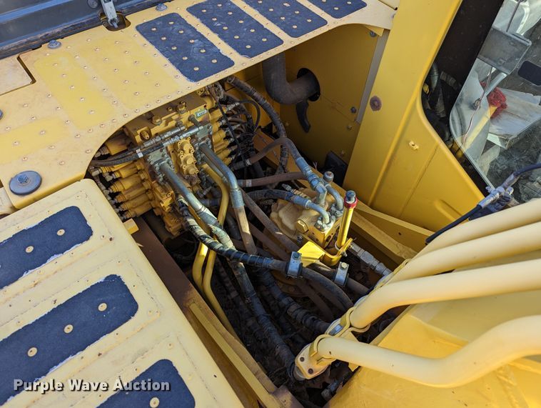 image for item LP9204 2015 Komatsu PC290LC-11  excavator