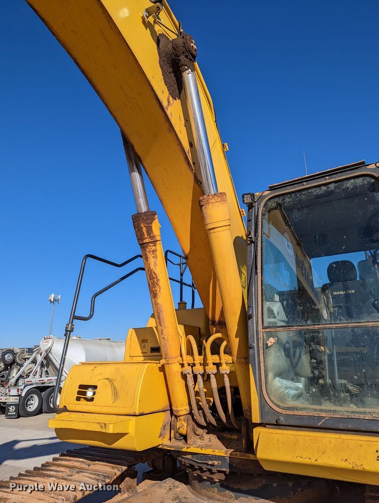 image for item LP9204 2015 Komatsu PC290LC-11  excavator