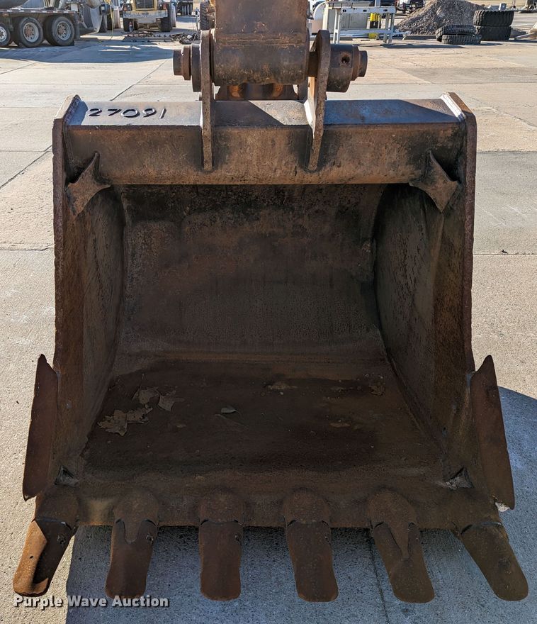 image for item LP9204 2015 Komatsu PC290LC-11  excavator