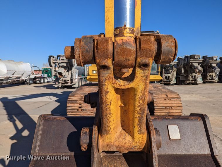 image for item LP9204 2015 Komatsu PC290LC-11  excavator