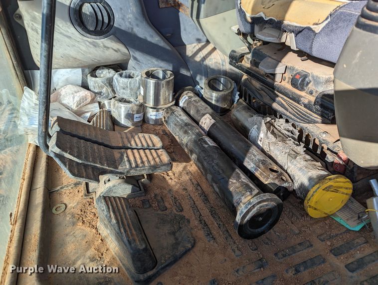 image for item LP9204 2015 Komatsu PC290LC-11  excavator