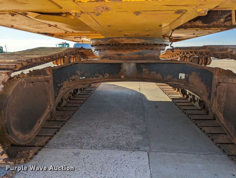 image for item LP9204 2015 Komatsu PC290LC-11  excavator