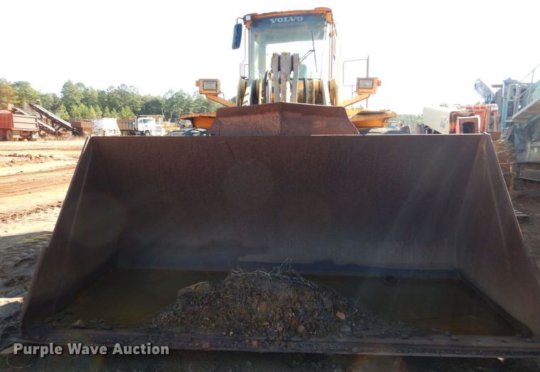 image for item LT9039 2005 Volvo L150E  wheel loader