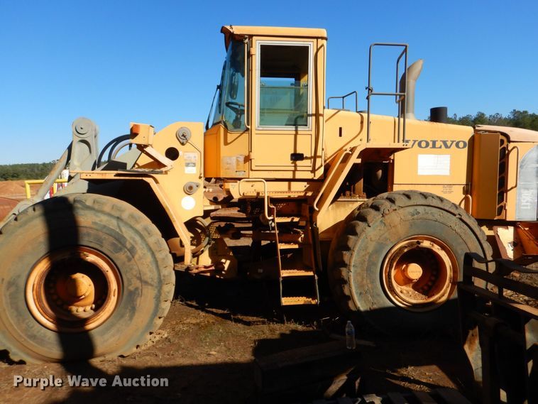 image for item LT9039 2005 Volvo L150E  wheel loader