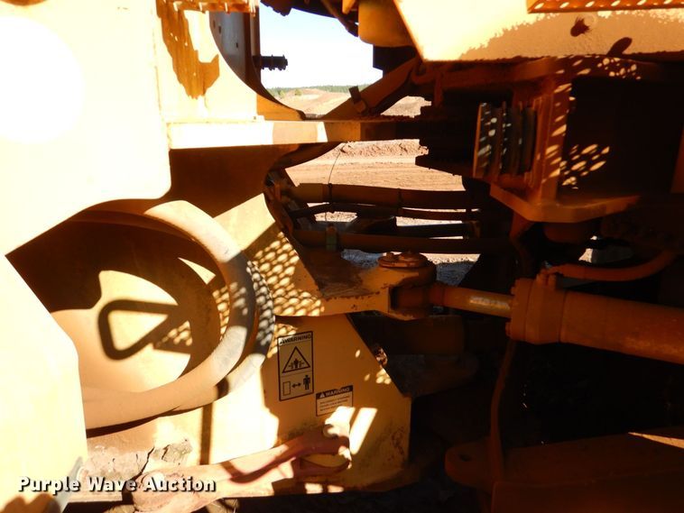 image for item LT9039 2005 Volvo L150E  wheel loader