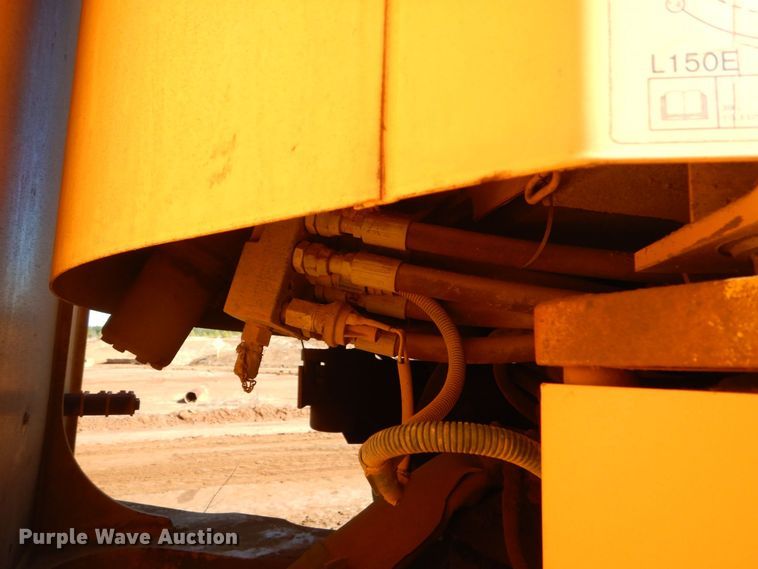 image for item LT9039 2005 Volvo L150E  wheel loader